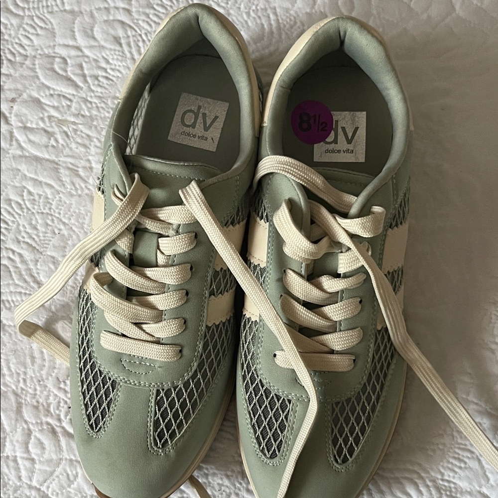 Dolce Vita Women's Sage Green Sneakers